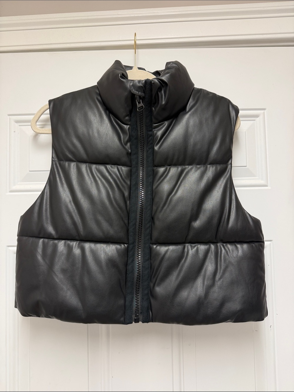 Zara Women’s Black Faux Leather Cropped Puffer Vest